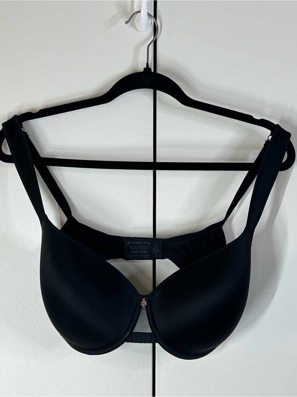 THIRDLOVE 34F Women’s Black Plunge Bra back closure